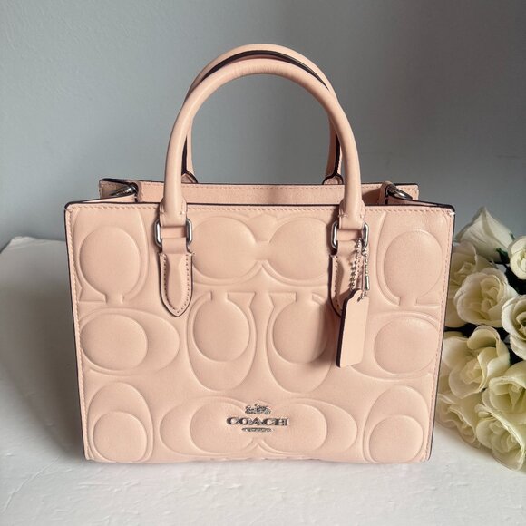 Coach Handbags - NWT Coach Maggie Small Tote Bag In Signature Leather CY670